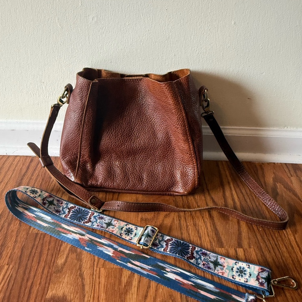 Portland Leather Chestnut Brown Crossbody Bucket Bag